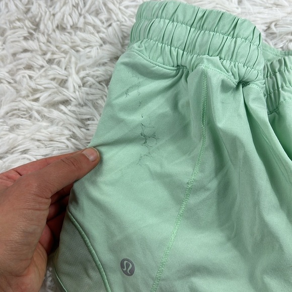 Lululemon Hotty Hot Short II *2.5" Citra Lime - Picture 8 of 10